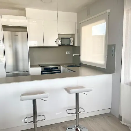 Apartamento Tossa De Mar דירה *